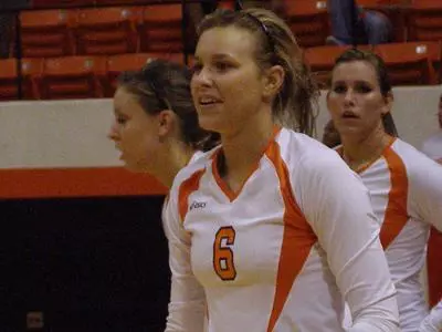 Volleyball upends SFA in first round of SLC action