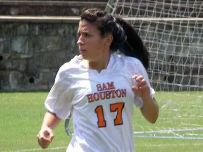 Soccer tops Lions to extend win streak to seven