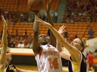 Women's basketball loses 73-52 to SMU