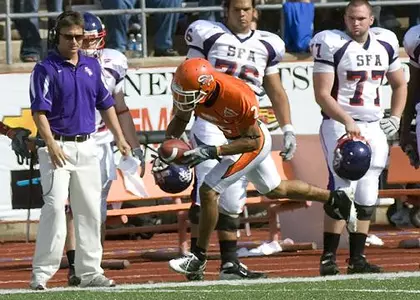 Catron Houston earns SLC Offensive Player of Week honors