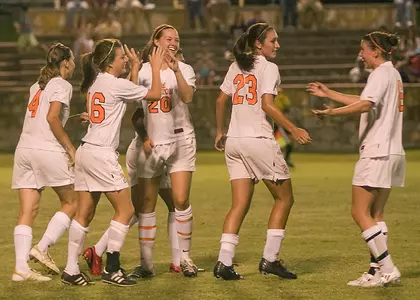 Eight top high school players sign with Kats