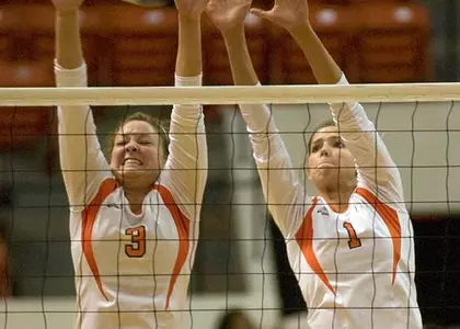 Volleyball hosts SLC matches Friday, Saturday