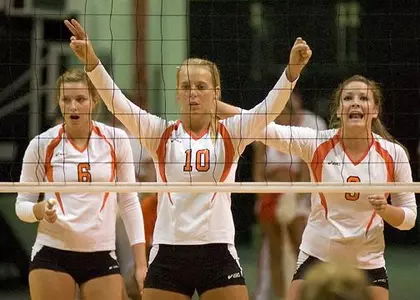 Bobcats edge volleyball in four sets