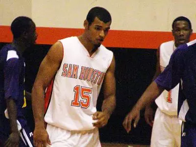 Men's basketball holds off Jarvis Christian 69-60