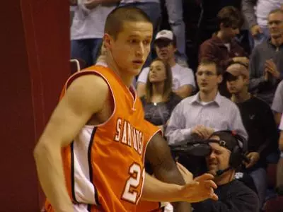 UTA trips Sam Houston men 95-85 in Arlington
