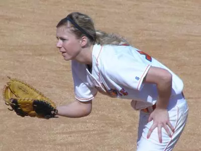 Softball splits in SLC doubleheader in Corpus