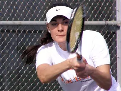 Tennis wins singles, doubles titles at Houston event