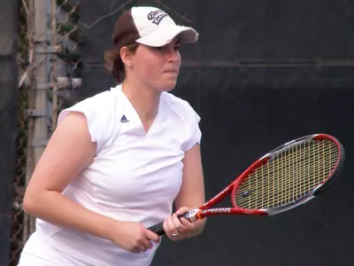 Tennis posts 5-1 victory over Central Arkansas
