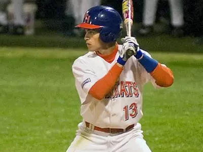 Baseball rallies for 7-5 victory