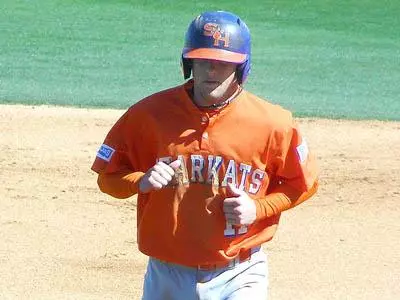 Baseball rallies for 7-4 win over UCA