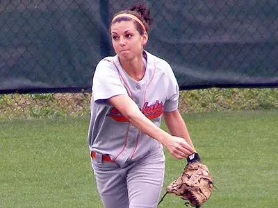 UTSA edges Bearkats 5-4 in SLC Softball first round
