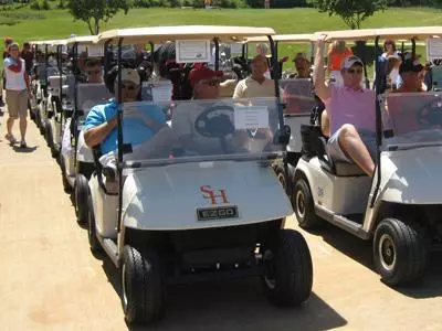 Volleyball golf fund-raiser scheduled April 25