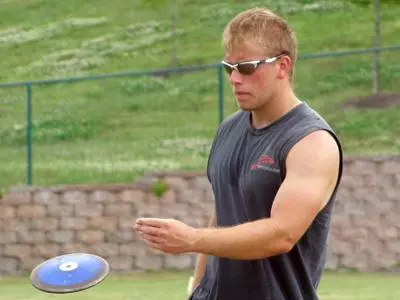 Chris Cralle wins hammer, discus at Houston
