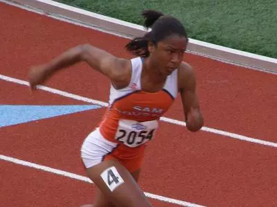 Women open outdoor season at SFA meet