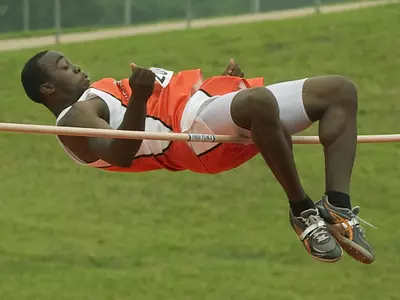 Men achieve high marks in Houston
