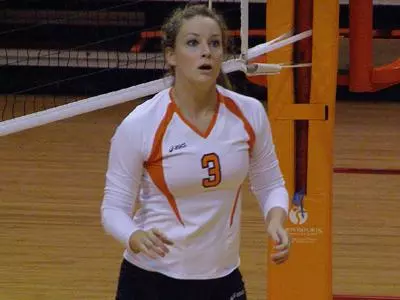 Volleyball drops two at UTA Volleyball Invt.