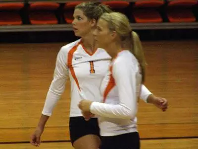 Volleyball knocks off UTA in four sets