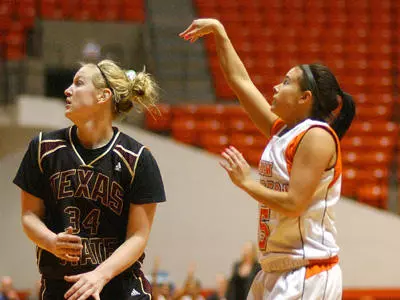 Women blast Bobcats 78-63 Wednesday