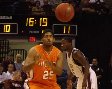 Wright State knocks off Bearkats 88-48