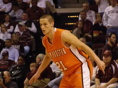 Kats travel to Western Michigan Sunday