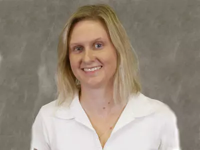 Leslie Reinecker named to women's basketball staff