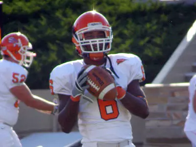 College football helps Kat wide receiver overcome obstacles