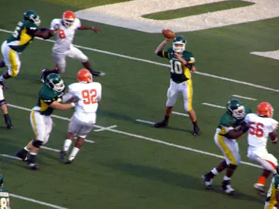 Southeastern Louisiana tops football