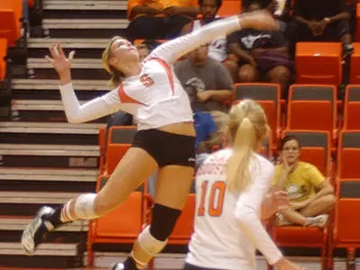 Volleyball win streak now at six (w/VIDEO)