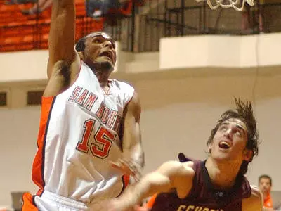 Men's basketball hosts Mid America Christian Monday