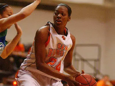 Women's basketball face high scoring ORU Monday