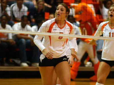 Top games of 2009-10: No. 25 Volleyball streak hits 10