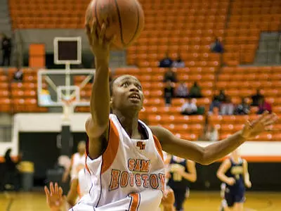 Women's basketball hosts Tigers Tuesday