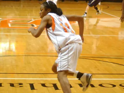 Women travel to Oklahoma State Monday