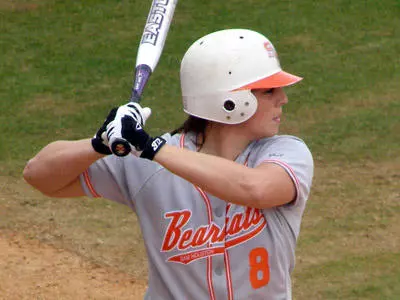 Softball splits doubleheader with Nicholls