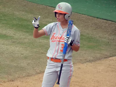 SFA edges softball team 5-2 in 10 innings