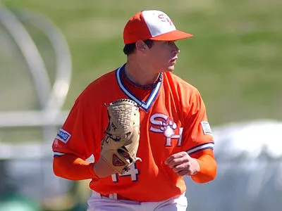 Baseball earns series win with 6-3 victory Sunday