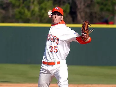 SFA wins pitchers' duel 3-2 Friday