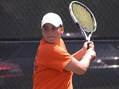 Tennis defeats UCA 6-1