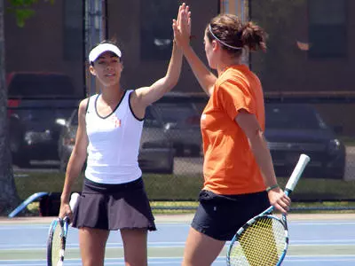 Women's tennis with SE LA rained out
