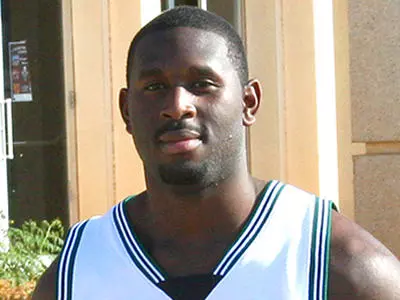 Trevon Charles signs with SHSU men's basketball