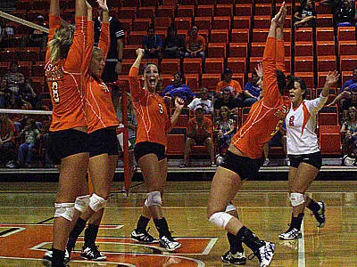 Bearkats win two on first day of volleyball tournament