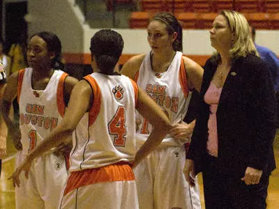 Women's basketball announces 2009-10 schedule