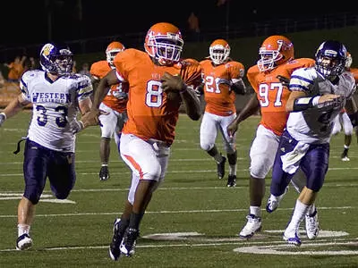 Western Illinois edges Bearkats 35-28