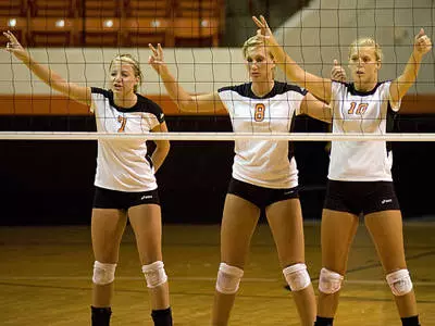 Volleyball hosts Houston Tuesday night