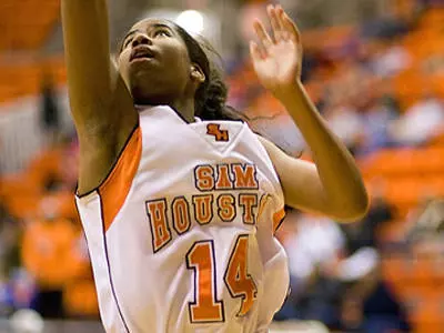 Women's basketball slates 12 home games for 2010-11