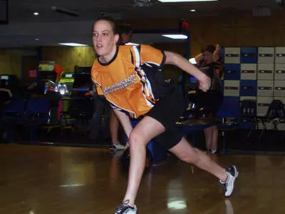 Bowling finishes as runner-up at Ozark Invt.