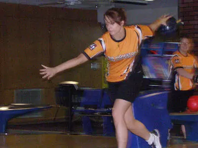 Bowling wins two on first day at Ozark Invt.