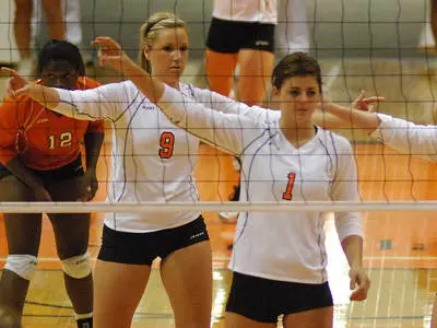 Volleyball hosts Bobcats in key match Thursday