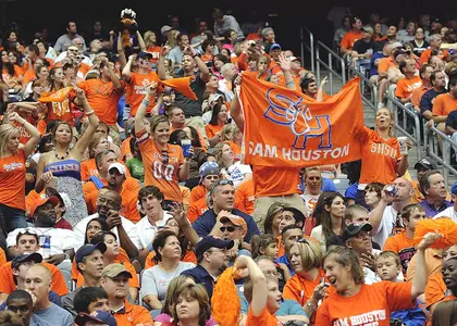 Crowd of more than 24,000 at Reliant breaks records
