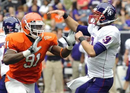 SFA edges SHSU 31-28 before record crowd